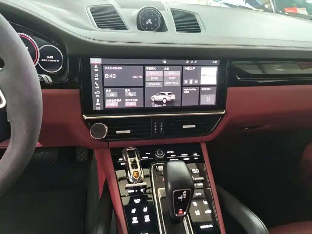 Porsche Cayenne — миниатюра 13