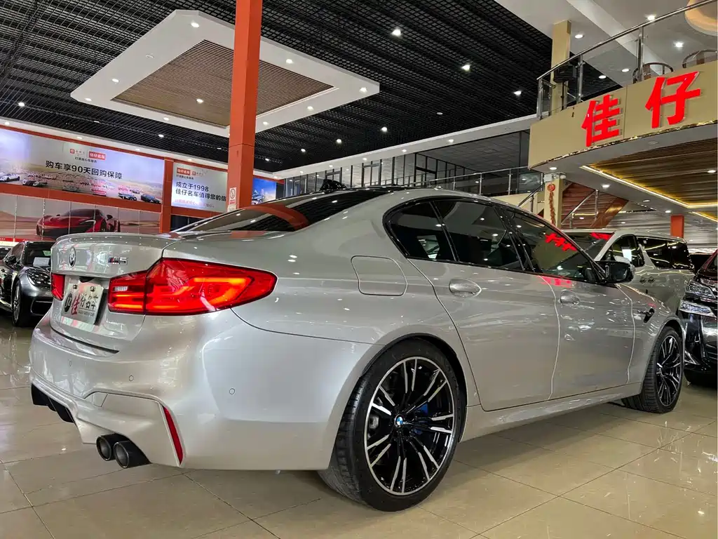 BMW M5 — миниатюра 4