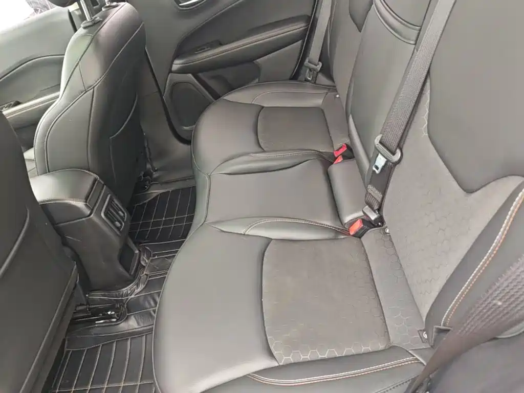 Jeep Compass — миниатюра 17