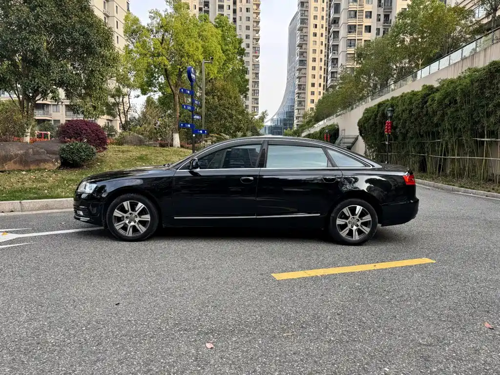 Audi A6L 2011 2.8 FSI Luxury