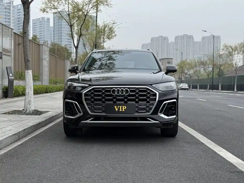 Audi Q5L — миниатюра 2