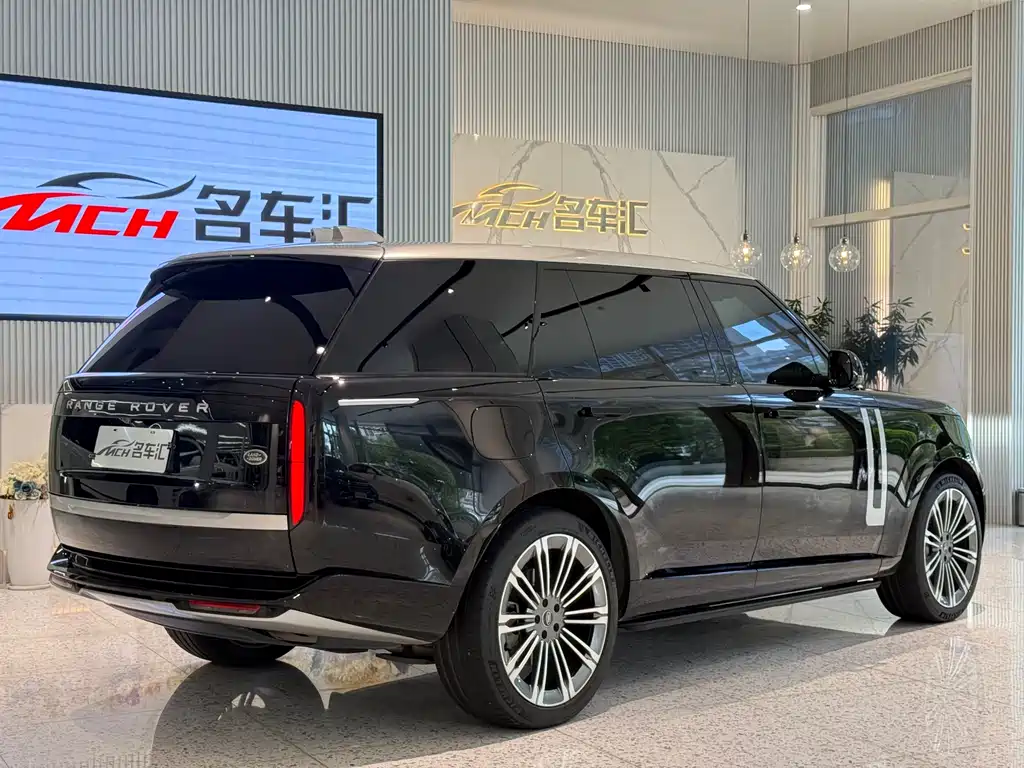 Land Rover Range Rover 2023 3.0 L6 400PS Long Wheelbase