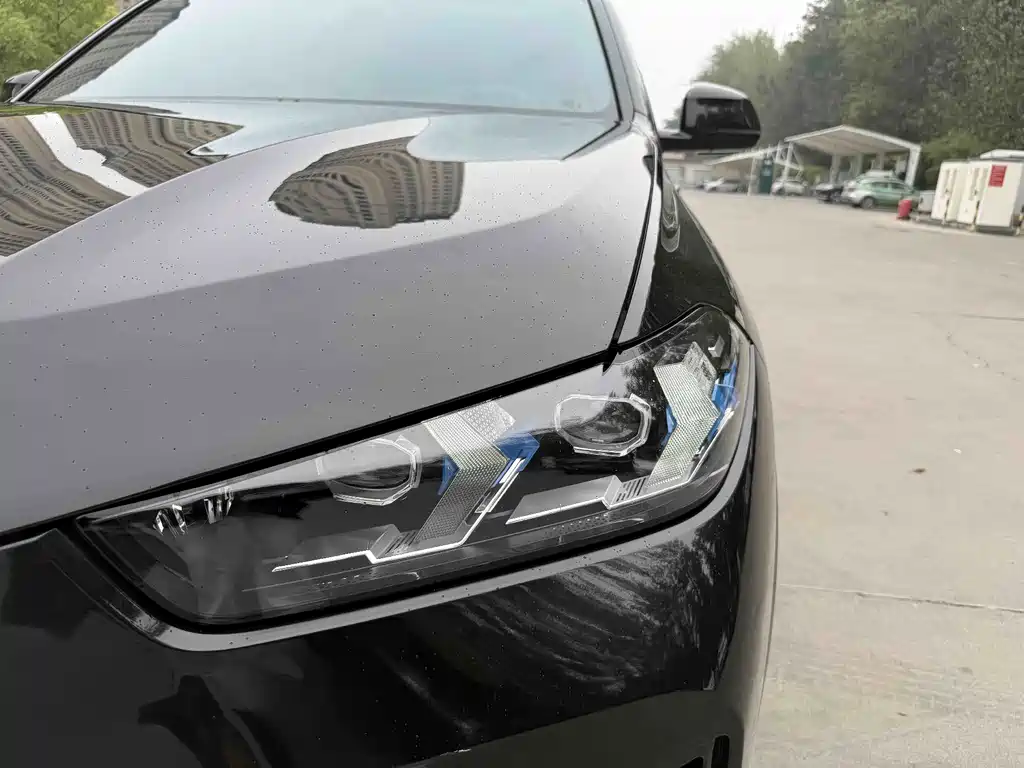 BMW X5 — миниатюра 8