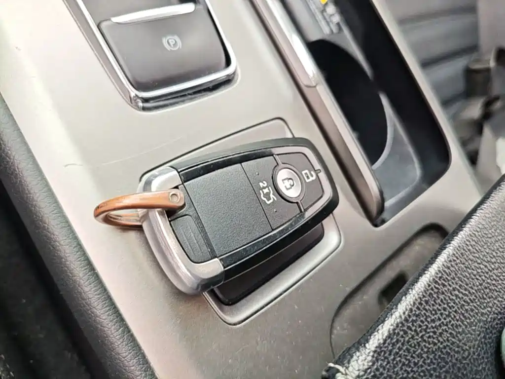Ford Mondeo — миниатюра 9