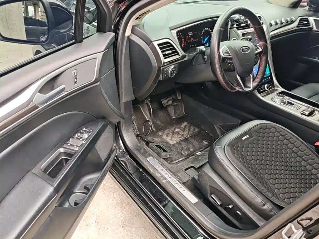 Ford Mondeo — миниатюра 16