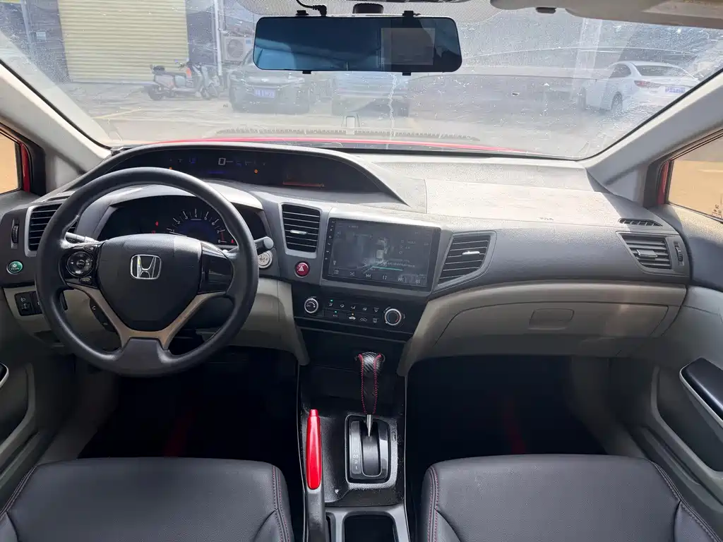 Honda Civic — миниатюра 8