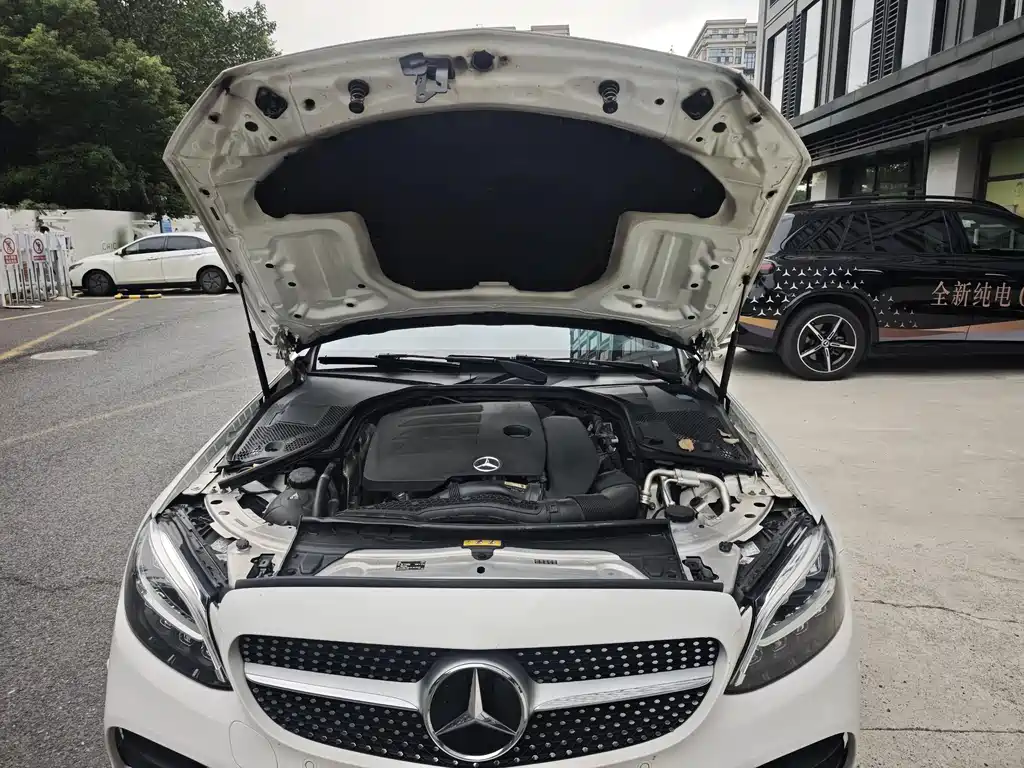 Mercedes-Benz C-Class — миниатюра 8