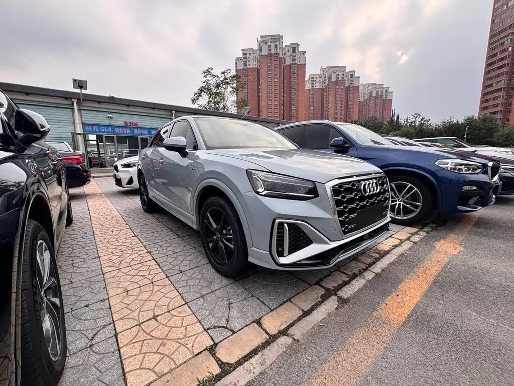 Audi Q2L — миниатюра 3
