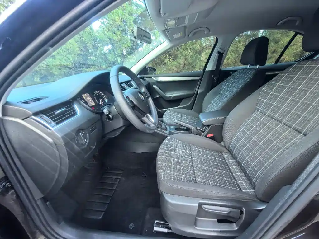 Skoda Octavia — миниатюра 4