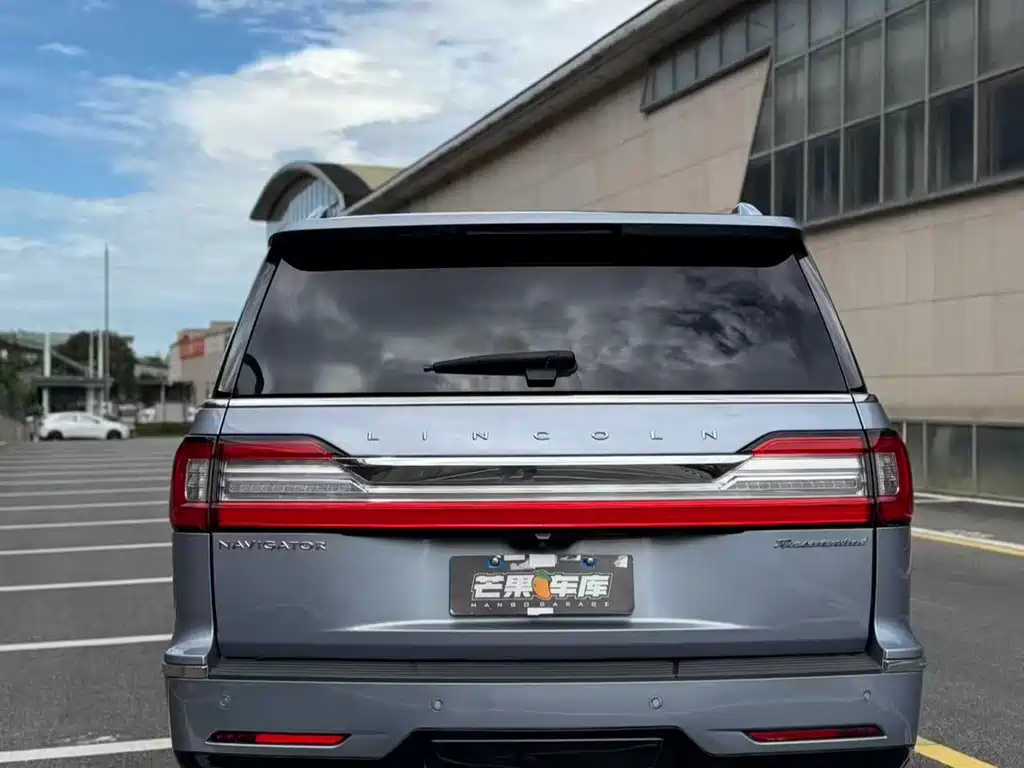 Lincoln Navigator — миниатюра 5