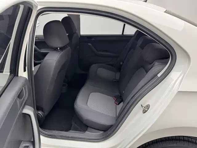 Volkswagen Santana — миниатюра 10