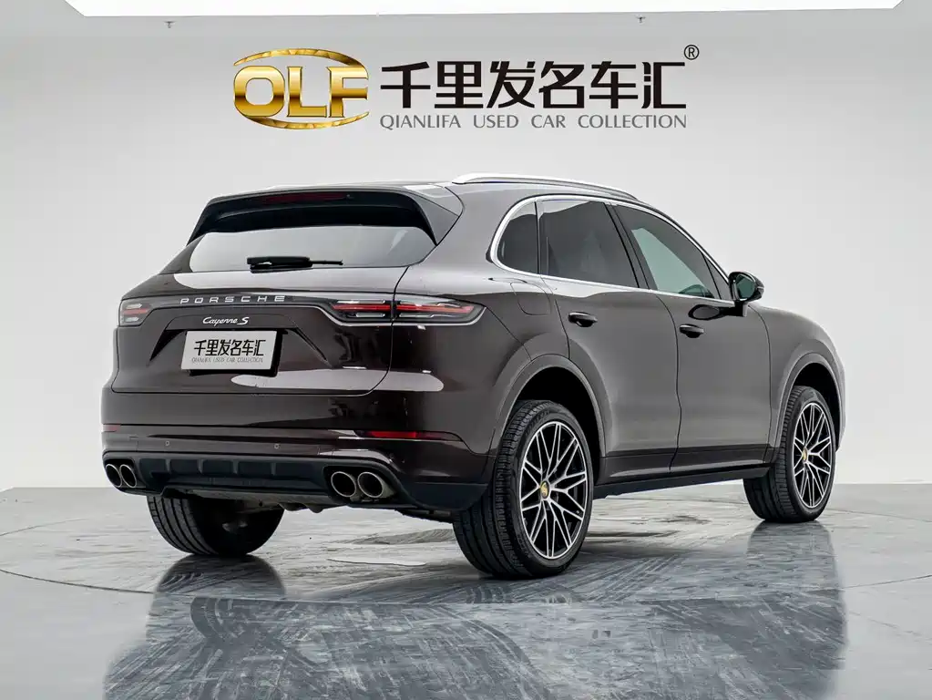 Porsche Cayenne — миниатюра 7