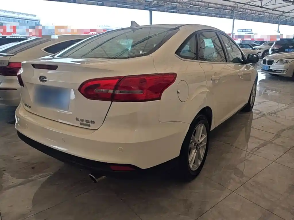 Ford Focus — миниатюра 7
