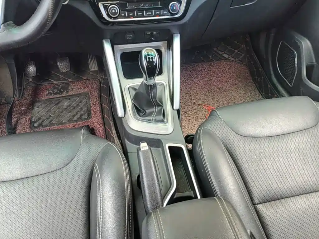 Geely Vision X3 — миниатюра 14