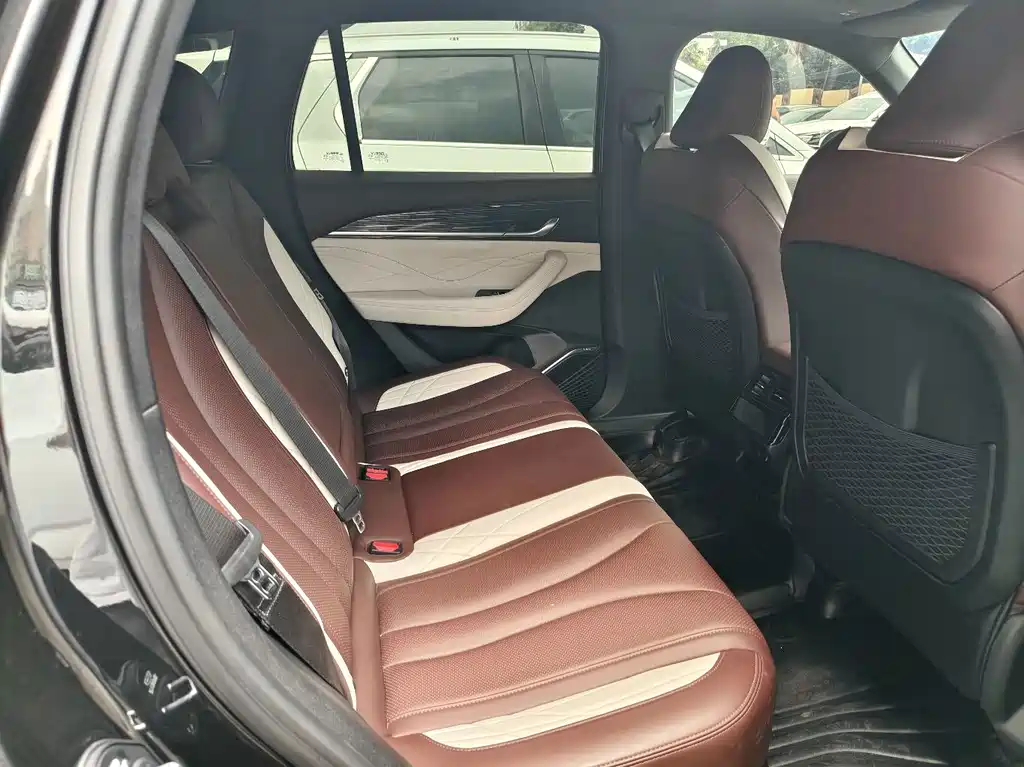 Geely Xingyue L — миниатюра 10