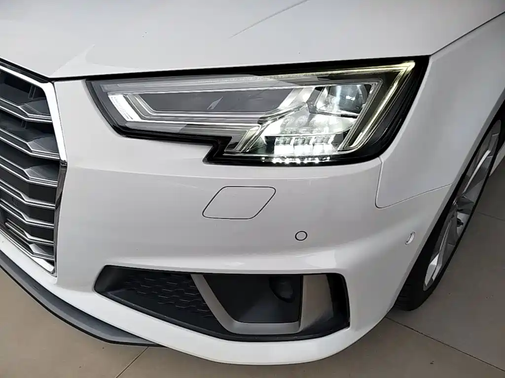 Audi A4L — миниатюра 24