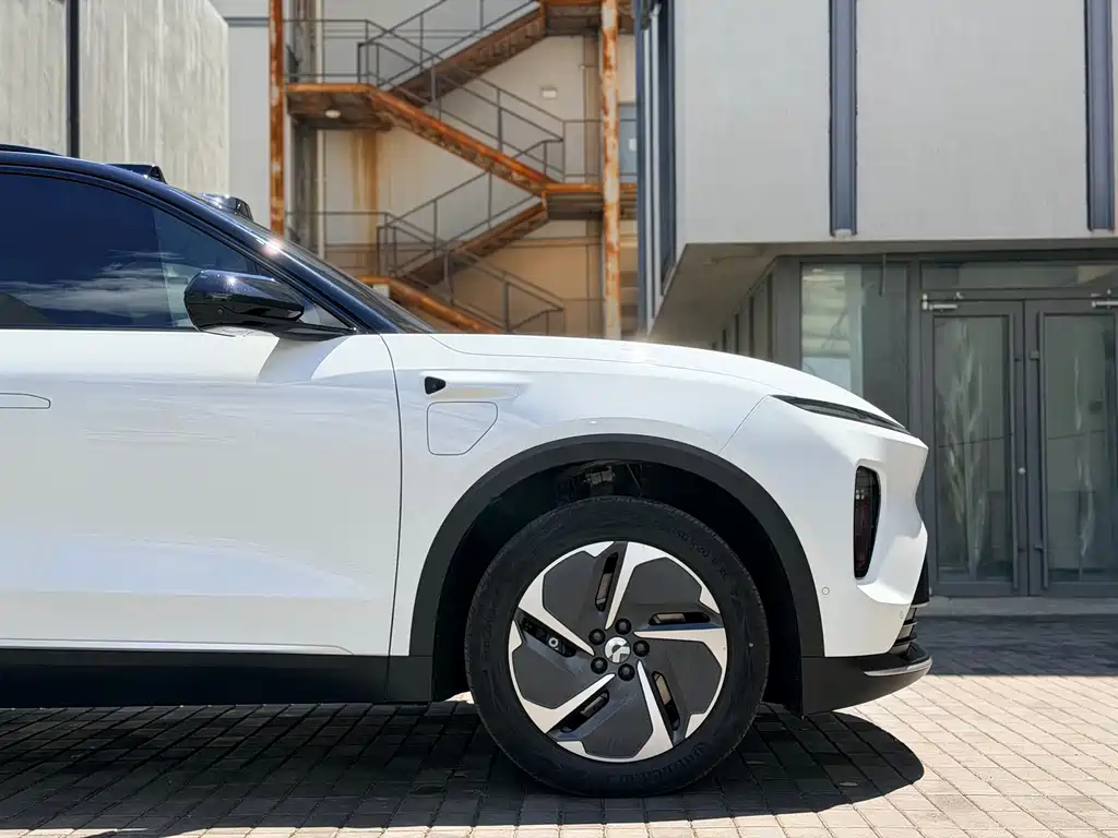 NIO ES8 2024 75kWh Executive