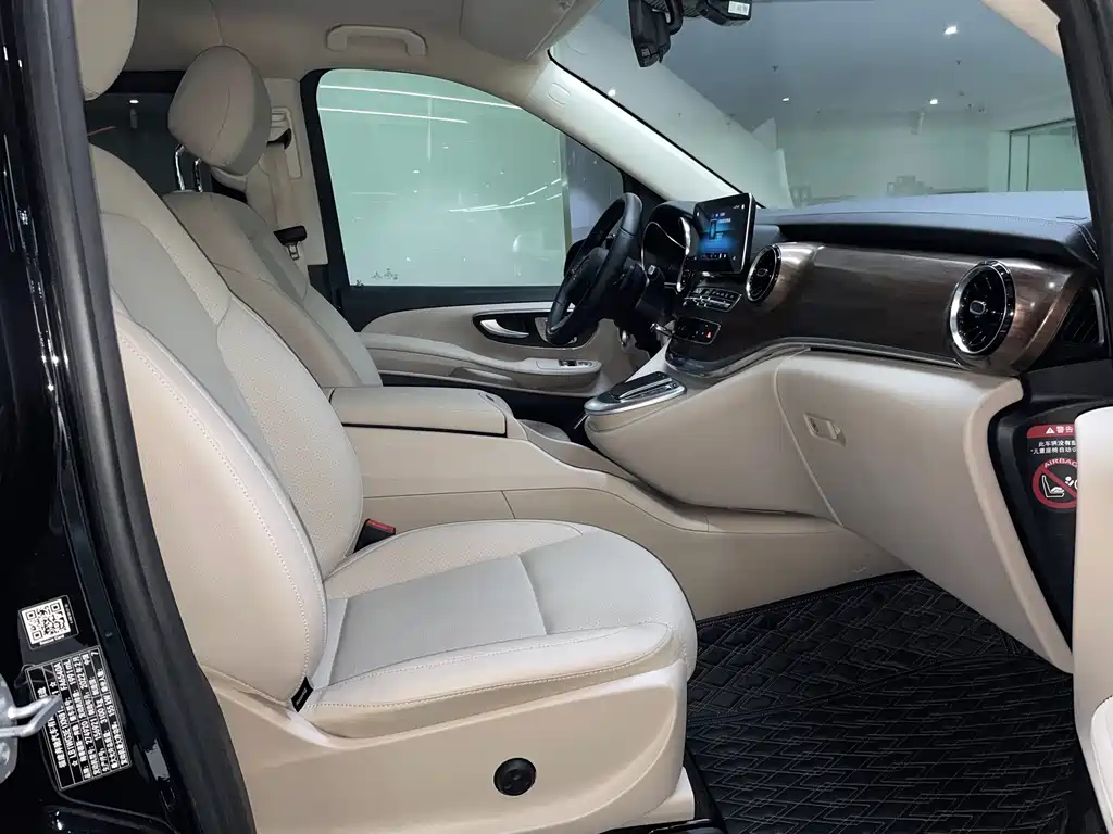 MERCEDES-BENZ V CLASS