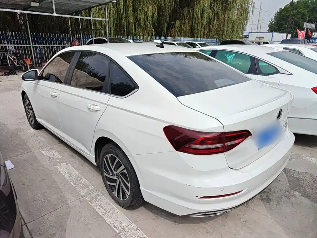 Volkswagen Lavida — миниатюра 5