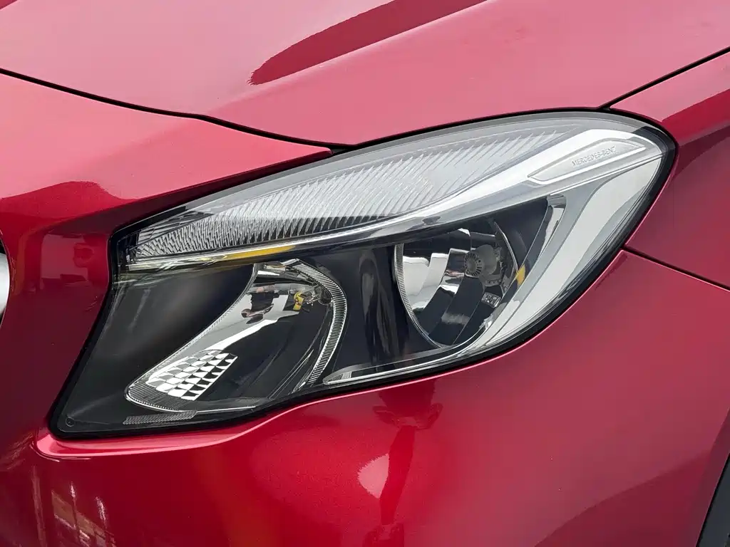 Mercedes-Benz GLA — миниатюра 13