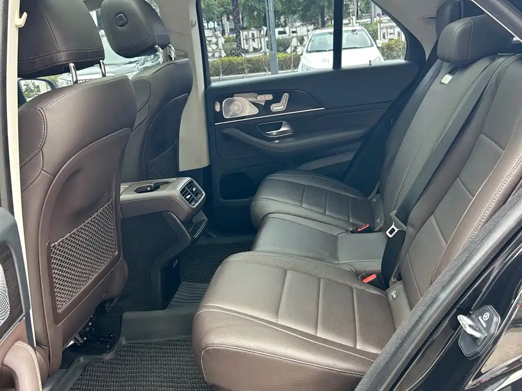 Mercedes-Benz GLE (Import) — миниатюра 5