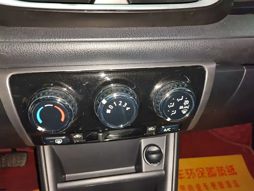 Toyota Yaris L — миниатюра 13