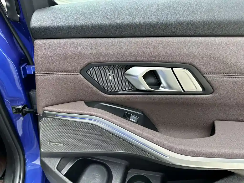 BMW 3 Series — миниатюра 31