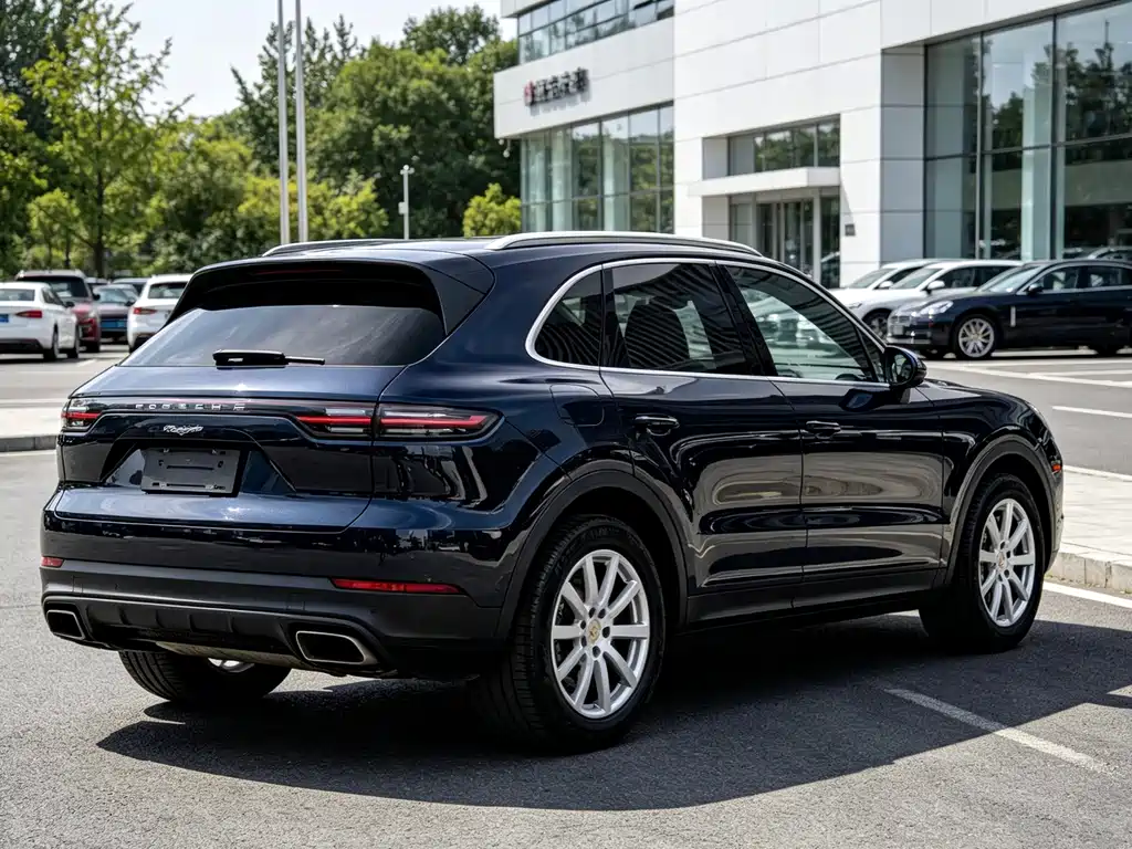 Porsche Cayenne — миниатюра 10