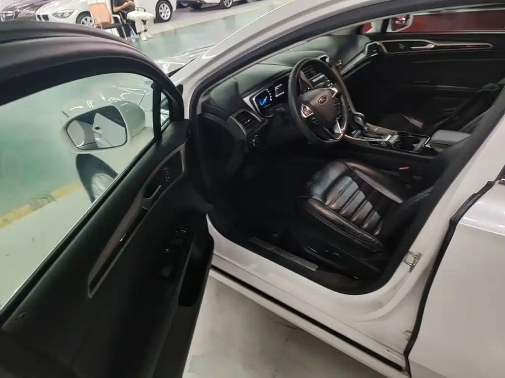 Ford Mondeo — миниатюра 16