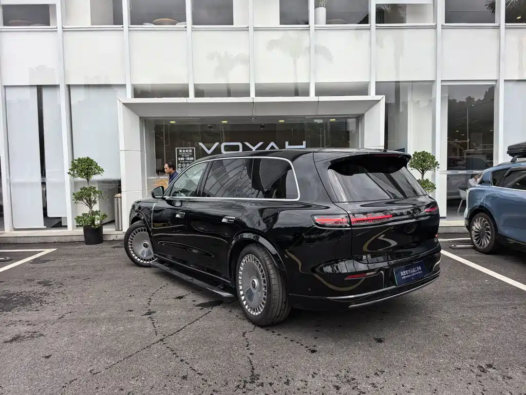 VOYAH Taishan — миниатюра 5