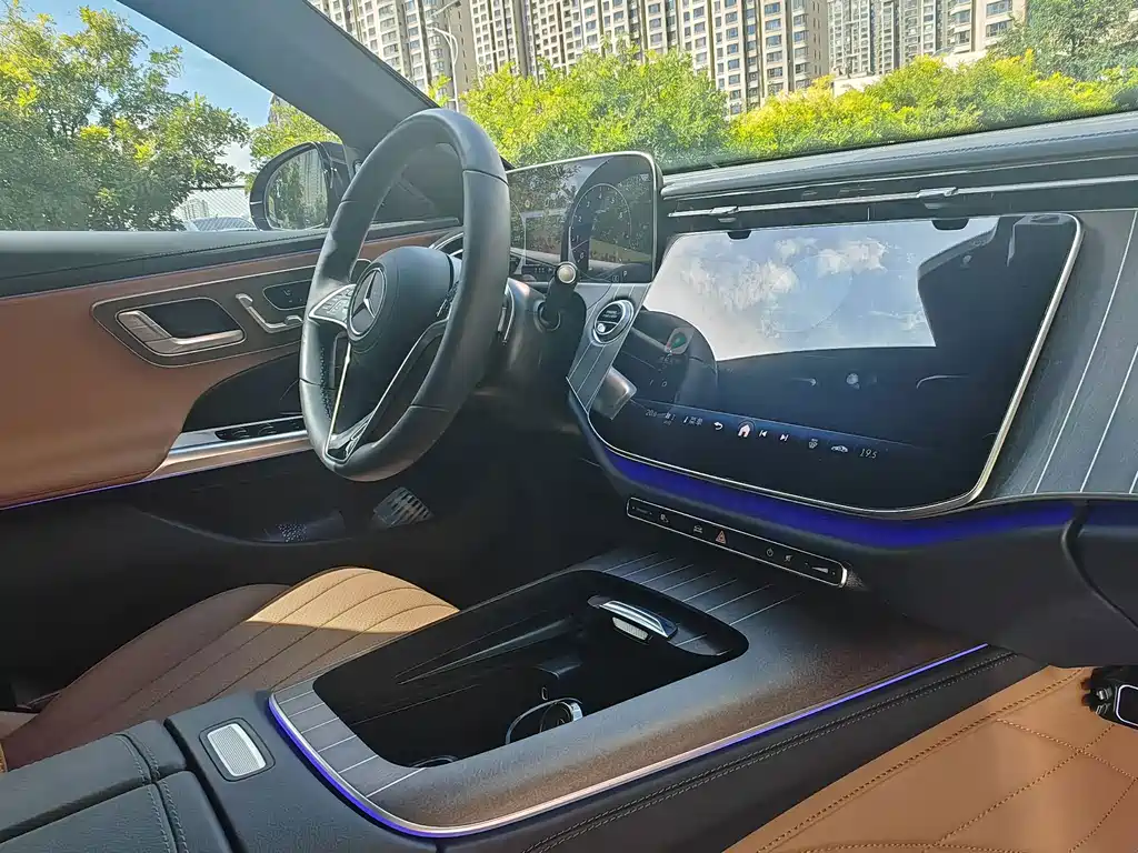 Mercedes-Benz E-Class — миниатюра 24