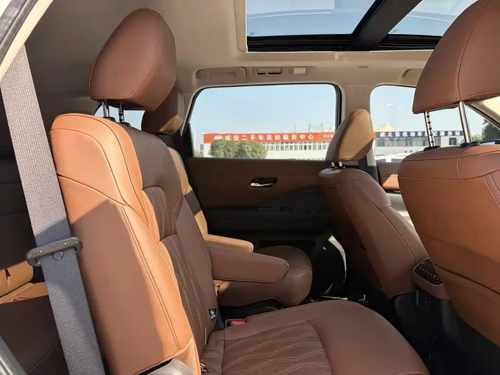 Nissan Teramont — миниатюра 12