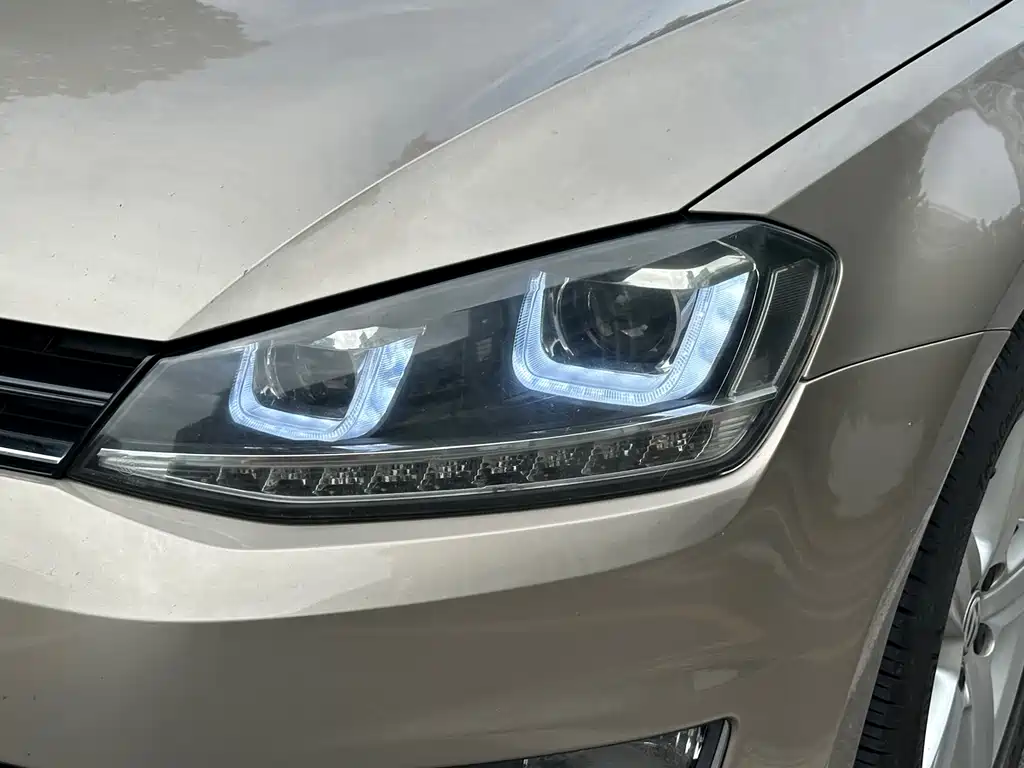Volkswagen Golf 2016 230TSI AT Comfort