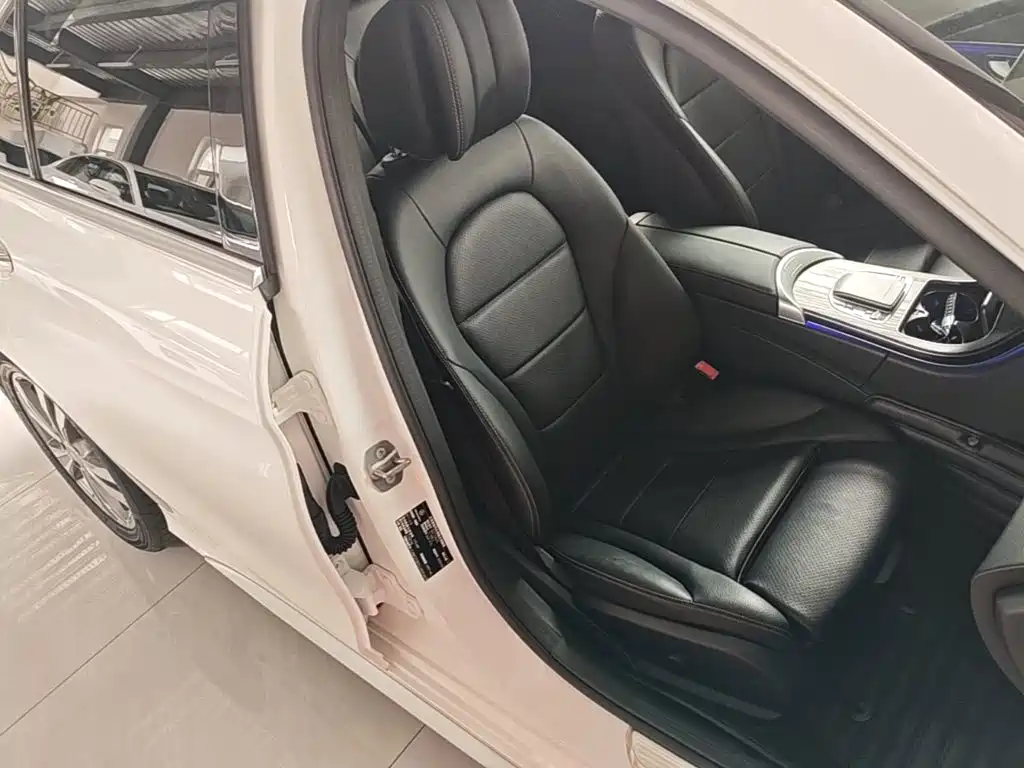 Mercedes-Benz C-Class — миниатюра 25