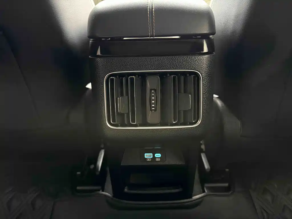 BYD PLUS New Energy — миниатюра 15