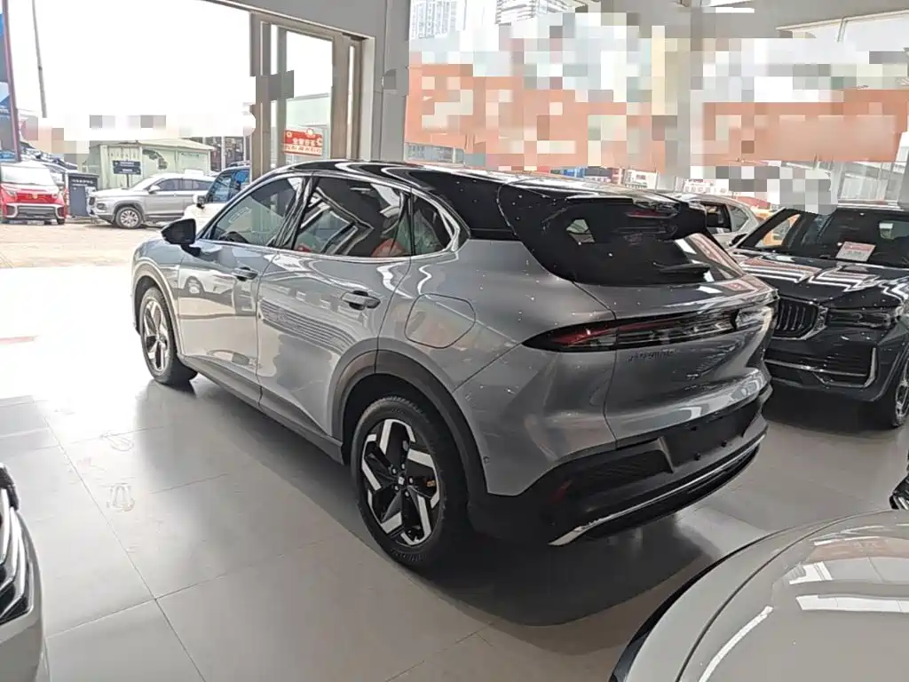Baojun Yunhai — миниатюра 5