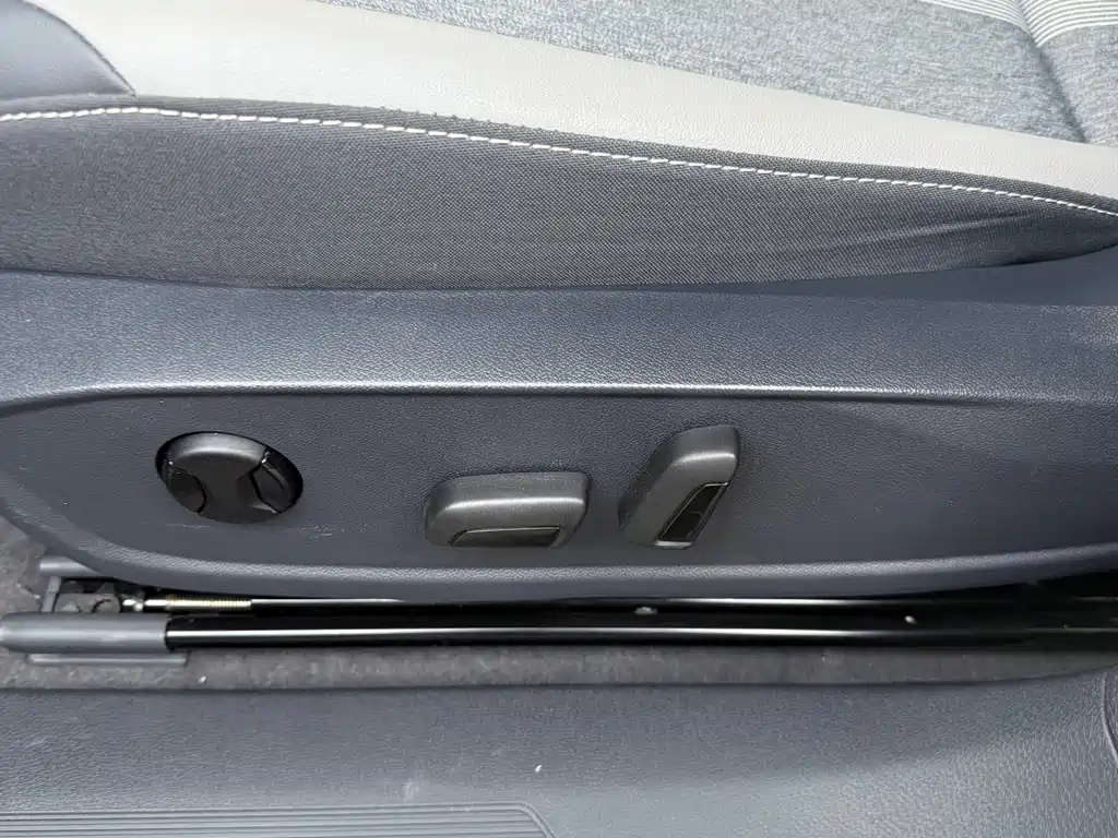 Volkswagen ID.4 Crozz — миниатюра 5