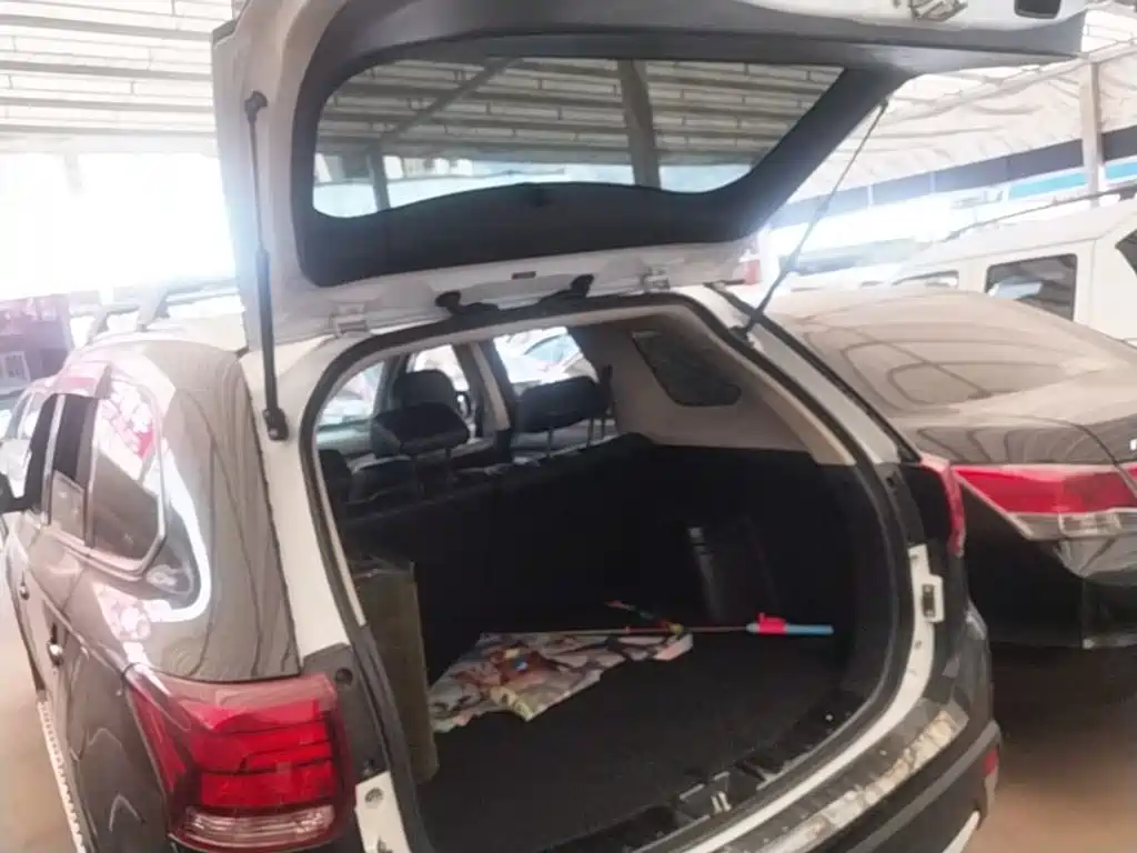 Mitsubishi Outlander — миниатюра 19
