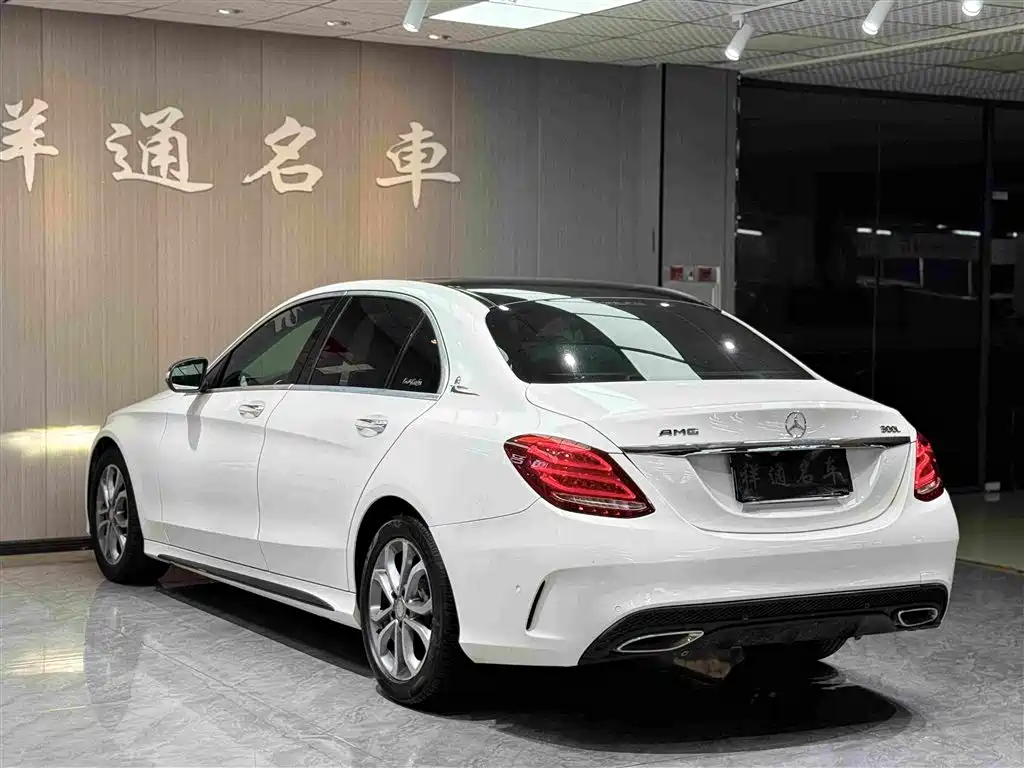 Mercedes-Benz C-Class — миниатюра 16