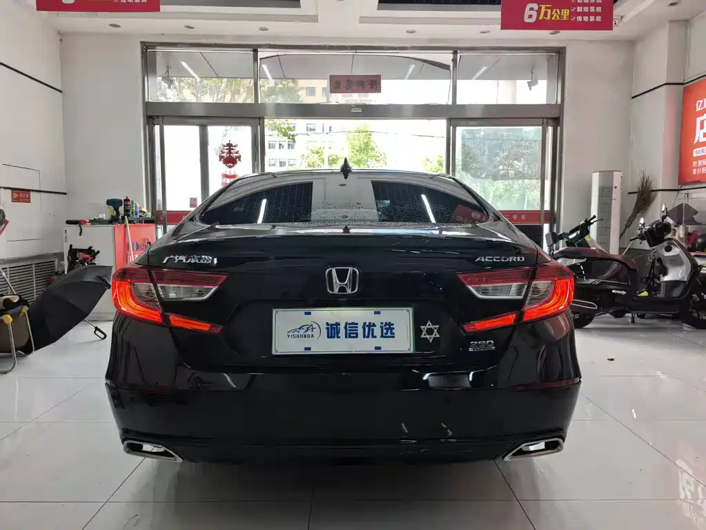 Honda Accord — миниатюра 12