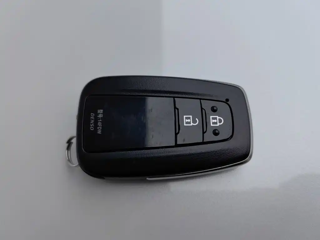 Toyota RAV4 — миниатюра 19