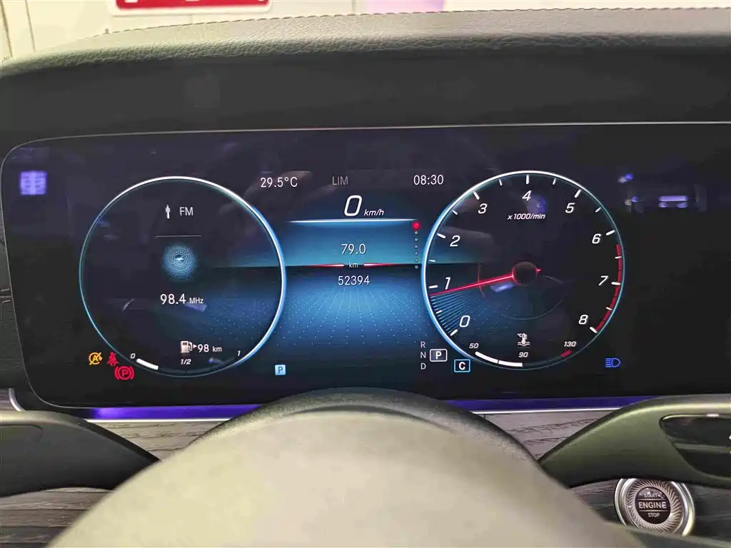 Mercedes-Benz E-Class — миниатюра 18