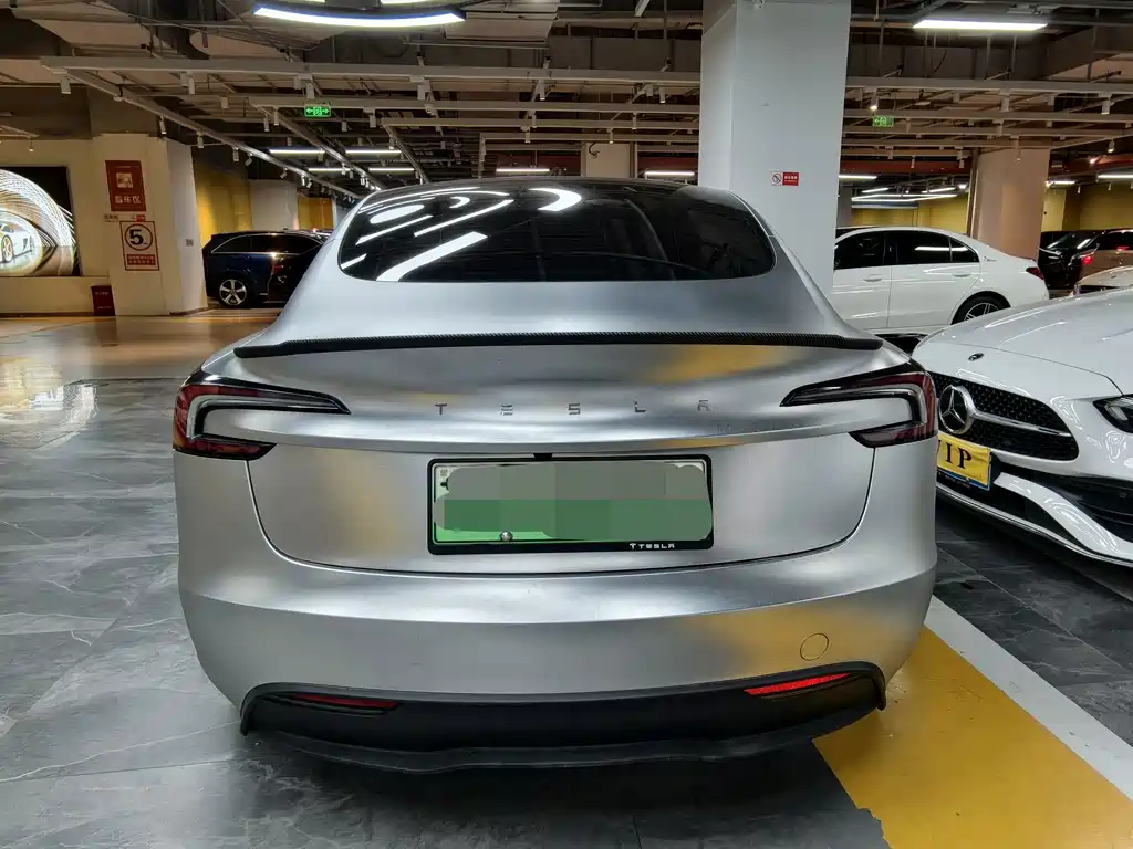 Tesla Model 3 — миниатюра 13