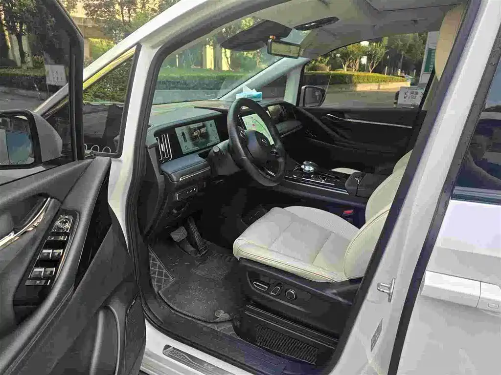 GAC Motor Trumpchi E9 — миниатюра 11
