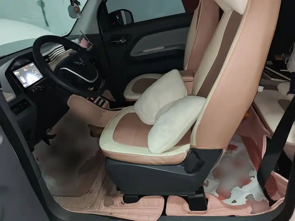 Wuling MINIEV — миниатюра 11