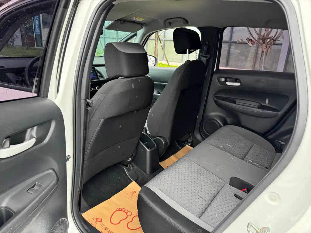 Honda Fit — миниатюра 5