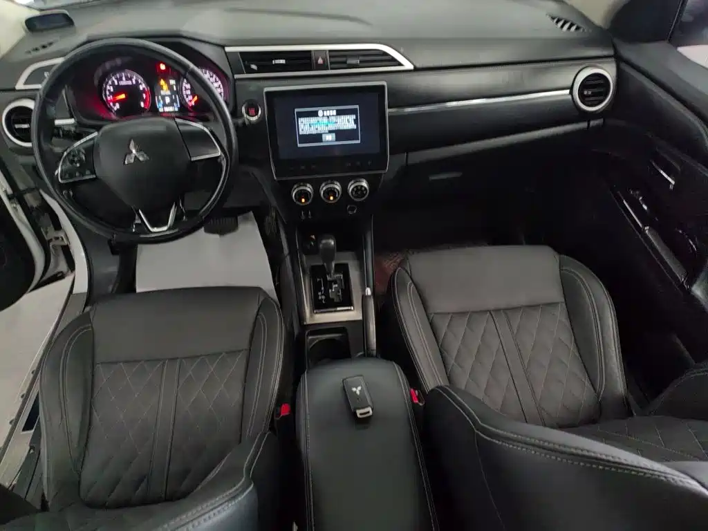 Mitsubishi ASX — миниатюра 11