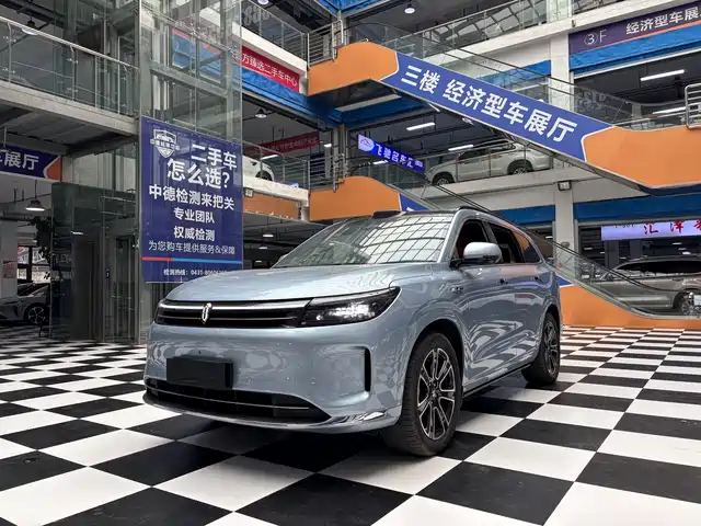 HONGMENG ZHIXING ASK THE WORLD M7 2024