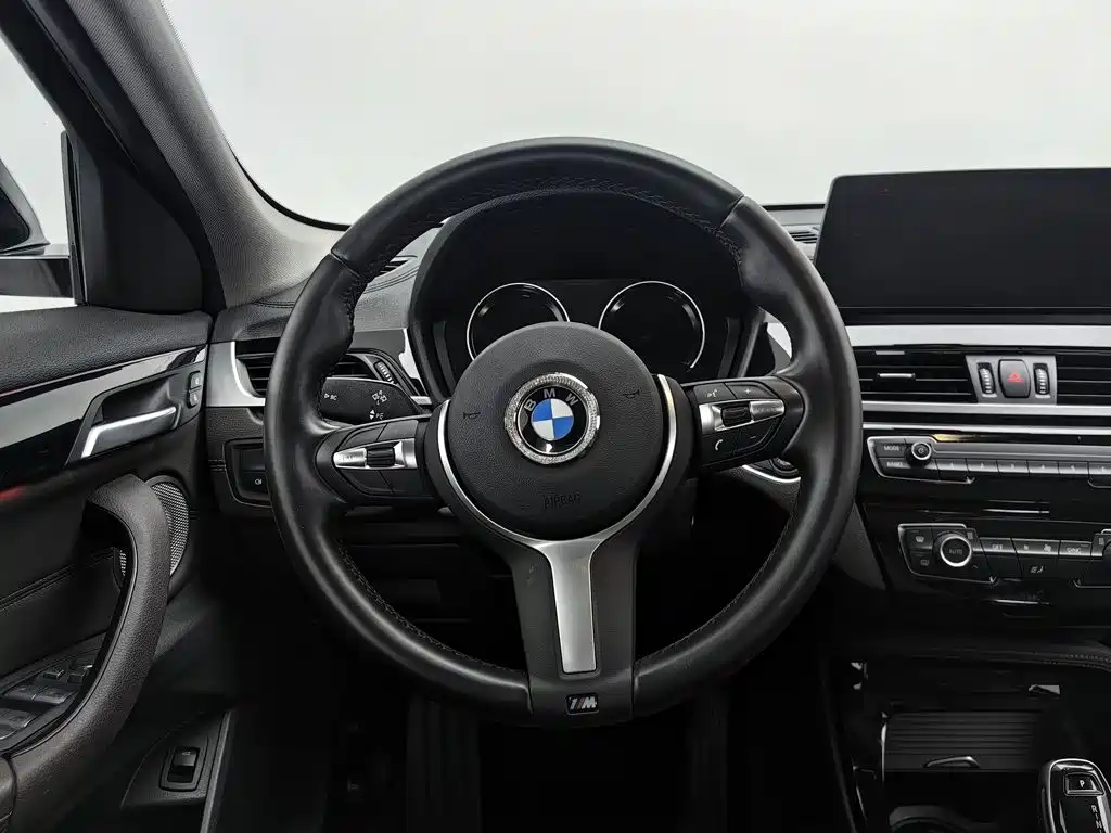 BMW X2 — миниатюра 11