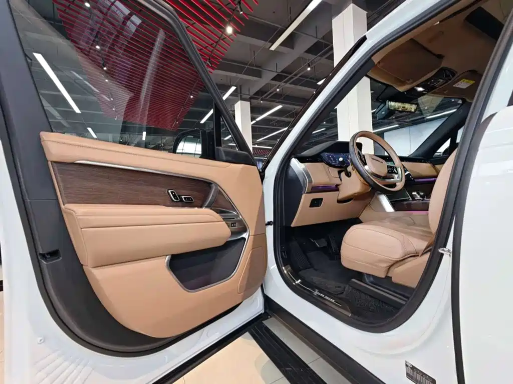 Land Rover Range Rover — миниатюра 13